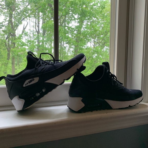 Nike Shoes - Nike Air Max